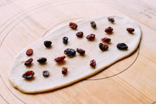 Булочки с изюмом. 03 Булочки с изюмом. 03