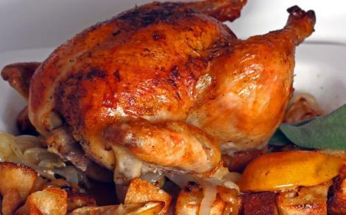 Курица в мультиварке целиком: простой рецепт. Курица в мультиварке целиком: простой рецепт.