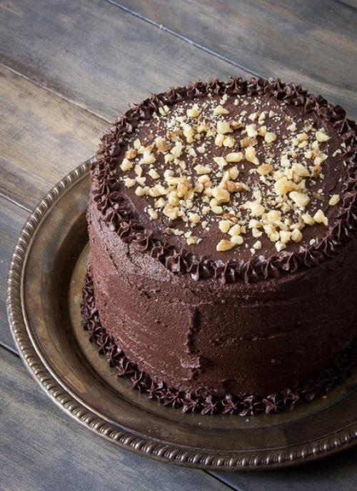 Торт банановый. Банановый торт с шоколадной глазурью.