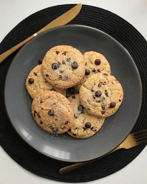 Американское печенье с шоколадной крошкой.