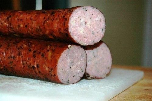 Куриная колбаска.  Ингредиенты: