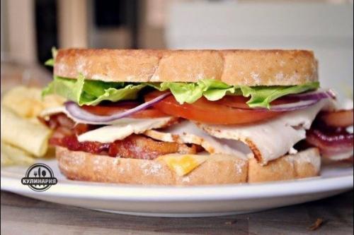 Очень сытный сэндвич.
