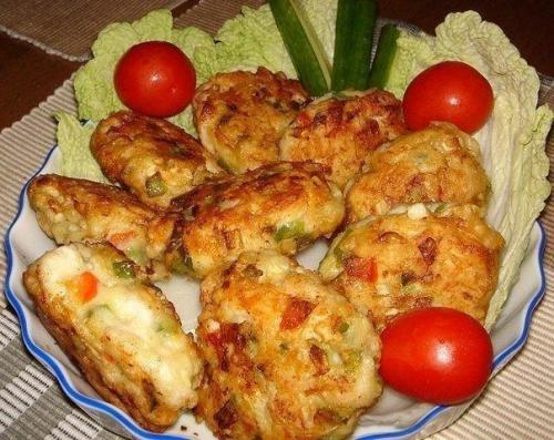 Очень вкусные и полезные котлеты из куриного мяса с овощами и сыром?