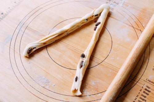 Булочки с изюмом. 05 Булочки с изюмом. 05