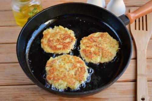 Супер вкусные драники с ветчиной и сыром. 01 Супер вкусные драники с ветчиной и сыром. 01