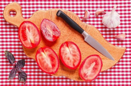 Вяленые помидоры.  Активное время готовки 20 мин+ время на запекание. 02