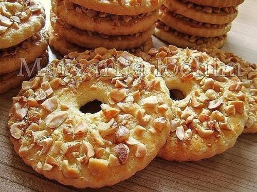 Песочные кольца с орехами.
