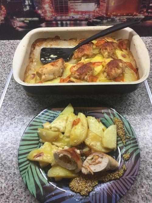 - Ну чeго ты там приготовил свои куpиные рулетики? 07