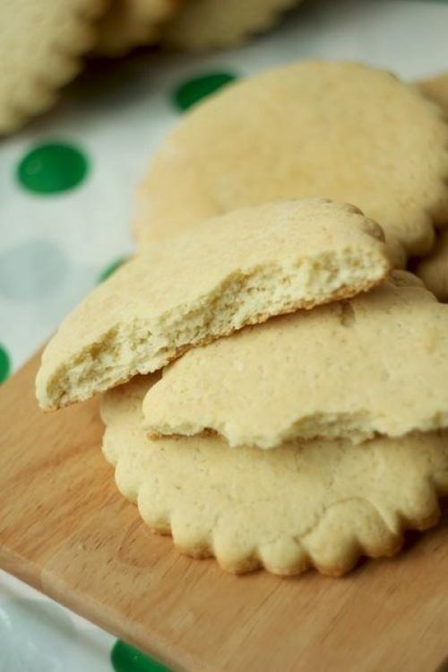 Молочные коржики.  Ингредиенты (на 10 штук: 01