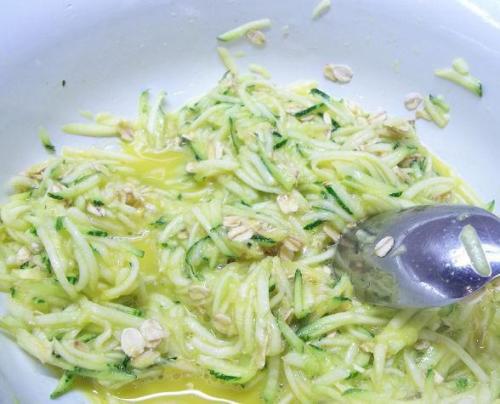 Оладьи из кабачков с овсяными хлопьями. 05