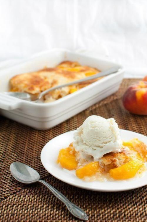 Персиковый коблер.   Коблер - это фруктовый пирог очень простой в приготовлении и сказочно вкусный.