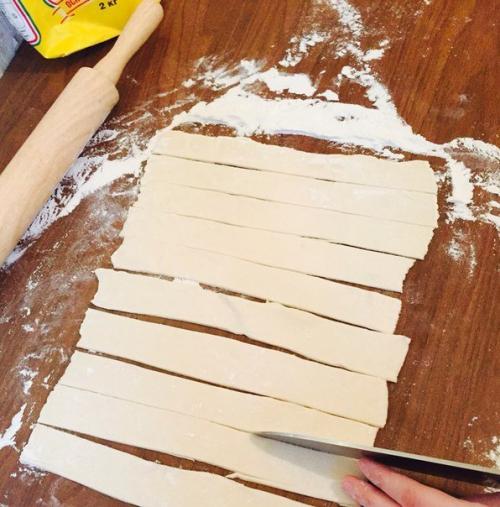 Вкусные сосиски в тесте. 01