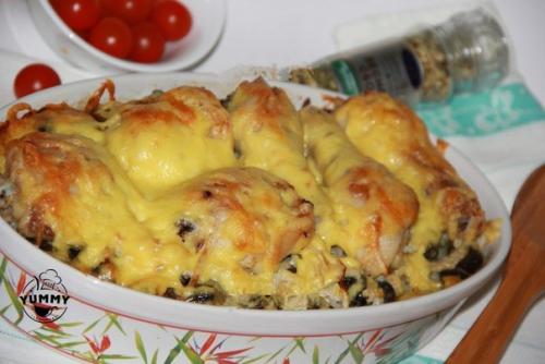 Куриные ножки с картошкой и грибами.