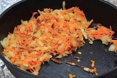 Очень вкусная соляночка с колбасой. 02
