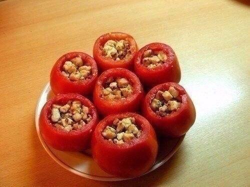 Помидоры, фаршированные курицей. 03