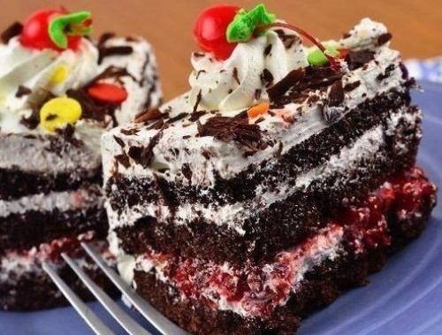 Вишневая начинка для торта. Тортики с вишнёвой начинкой: топ - 9 самых вкусных.