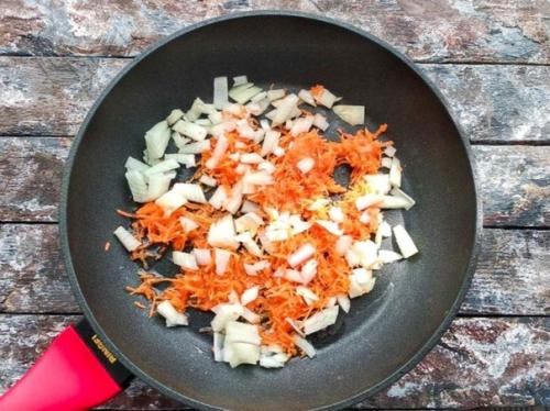 Картофельный суп с зеленым горошком. 02