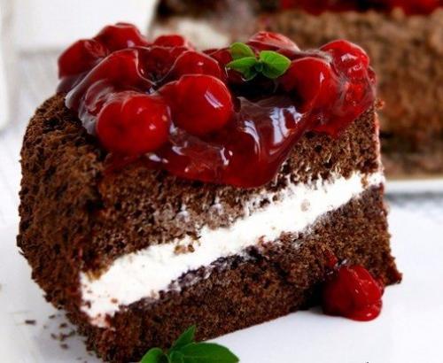 Вишневая начинка для торта. Тортики с вишнёвой начинкой: топ - 9 самых вкусных.