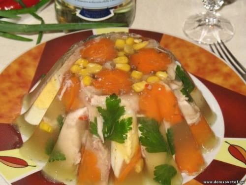 Заливное с курицей.