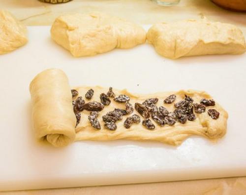 Медовый кулич.  Этот кулич уникален тем, что он печется на меду, без сахара. 04