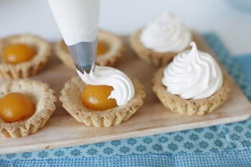 Корзинки с абрикосовым кремом зефир. 08