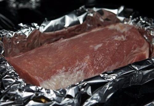 Свинина, запеченная с майонезом и специями. 03