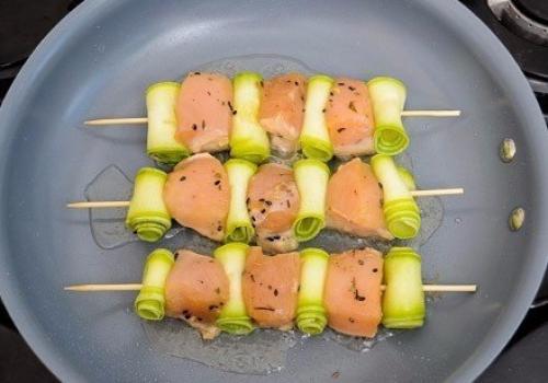 Куриные шашлычки с кабачками. 06