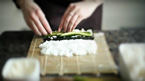 Роллы Филадельфия.  Ингредиенты: 05