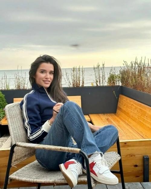 Ксения Бородина выложила видео с мужем и напомнила хейтерам, что их любовь - не повод для чужих домыслов. 01