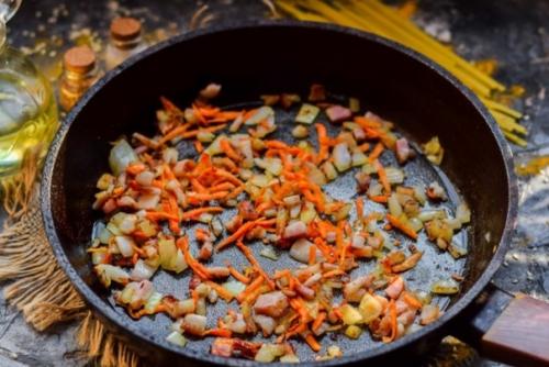 Суп с лапшой и капустой. 01