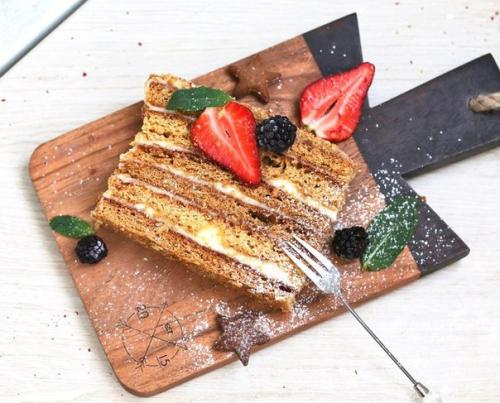 Медовик.  Вам потребуется: 02