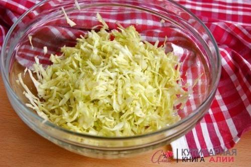 Салат с капустой, кукурузой и без майонеза. 01