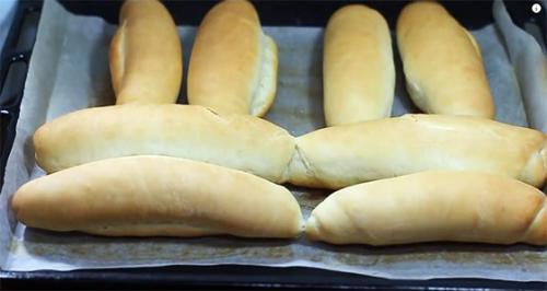 Булочки для хот-догов.