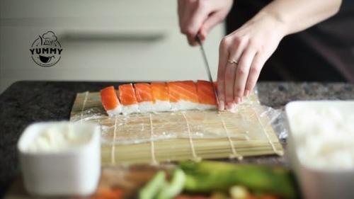 Роллы Филадельфия.  Ингредиенты: 06