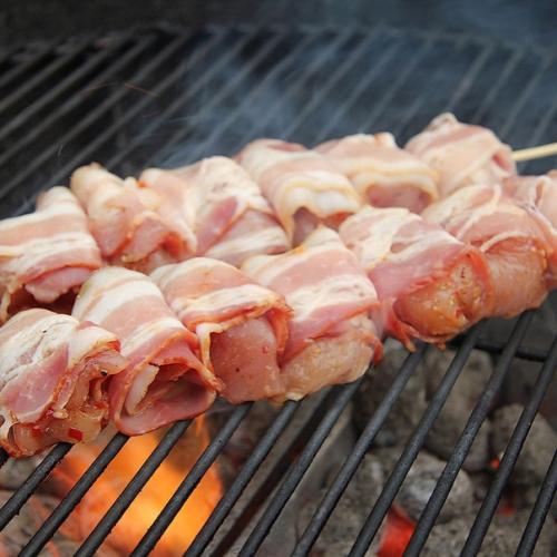 Курица и индейка под соусом Сладкий Чили в беконе. 02