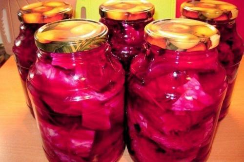 Капуста вкуснющая!  На зиму не хватает!