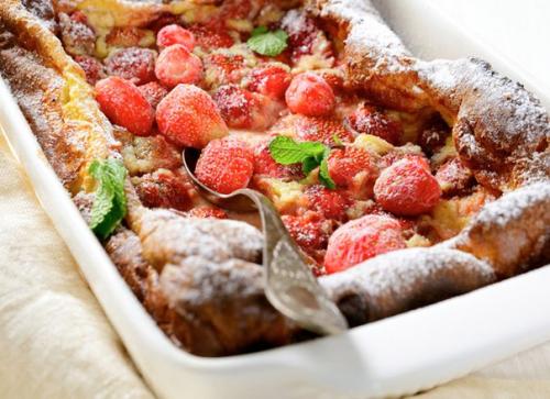 Клубничный пирог: быстрый и вкусный рецепт.