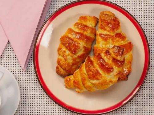 Круассаны с вареной сгущенкой. 06