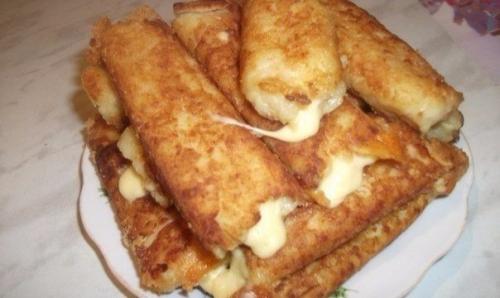 Картофельные палочки с сыром.