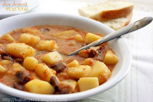 Картошечка, тушенная с мясом (как в д/садике).
