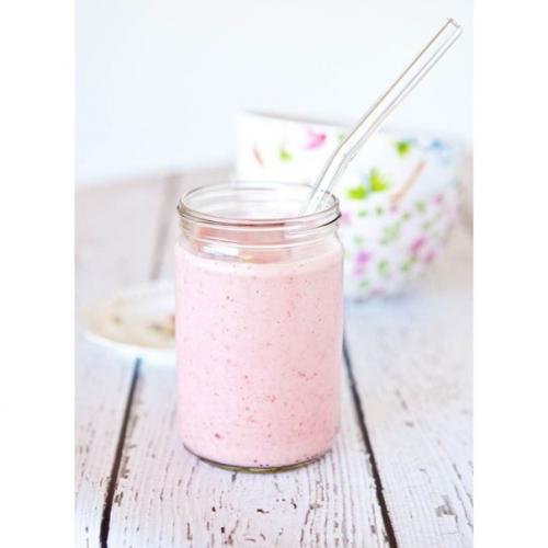 Сливочный клубничный коктейль. 02