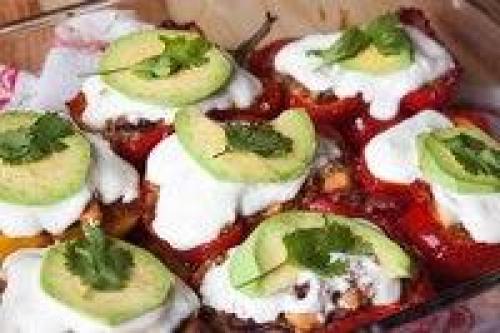 Фаршированные перцы в мексиканском стиле.