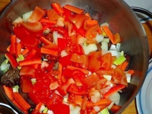 Азу по-татарски.  Ингредиенты: 03