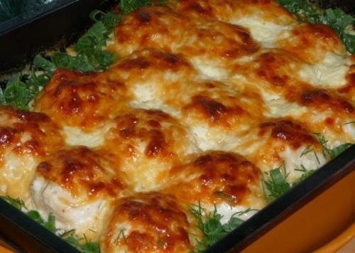 Куриные шарики в сливочном соусе? Куриные шарики в сливочном соусе?