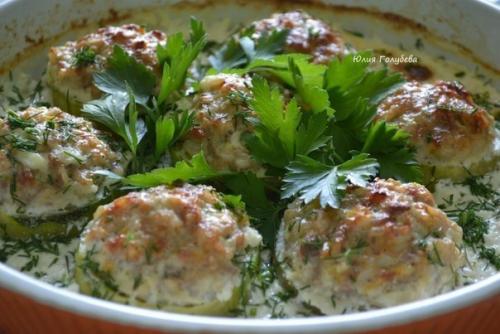Фаршированные кабачки! 

Фарш домашний 150-200 г.
