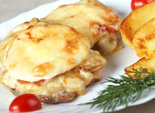 Мясо по-французски: простой рецепт. Мясо по-французски: простой рецепт.