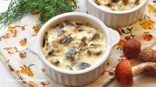 Порадуйте себя любимых - жульен с курицей и грибами.