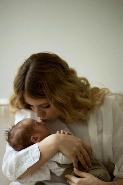 Саша трусова опубликовала фотографии с новорожденным сыном. 02