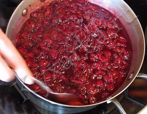 Слоечки с вишневой начинкой. 01