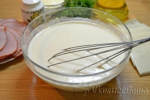 Мы готовим блинные рулетики с начинкой из ветчины и сыра классный рецепт! 03